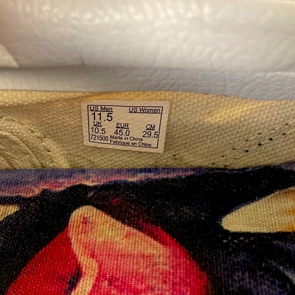 VANS•CLASSIC SLIP ON•WEREWOLF•WOLF DOG•MENS 11.5 - Picture 7 of 7